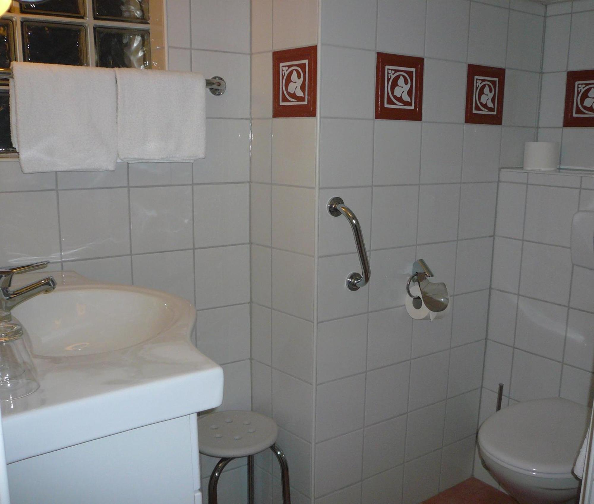 Mosel-Landhaus Am Moselufer B&B Briedern Kültér fotó