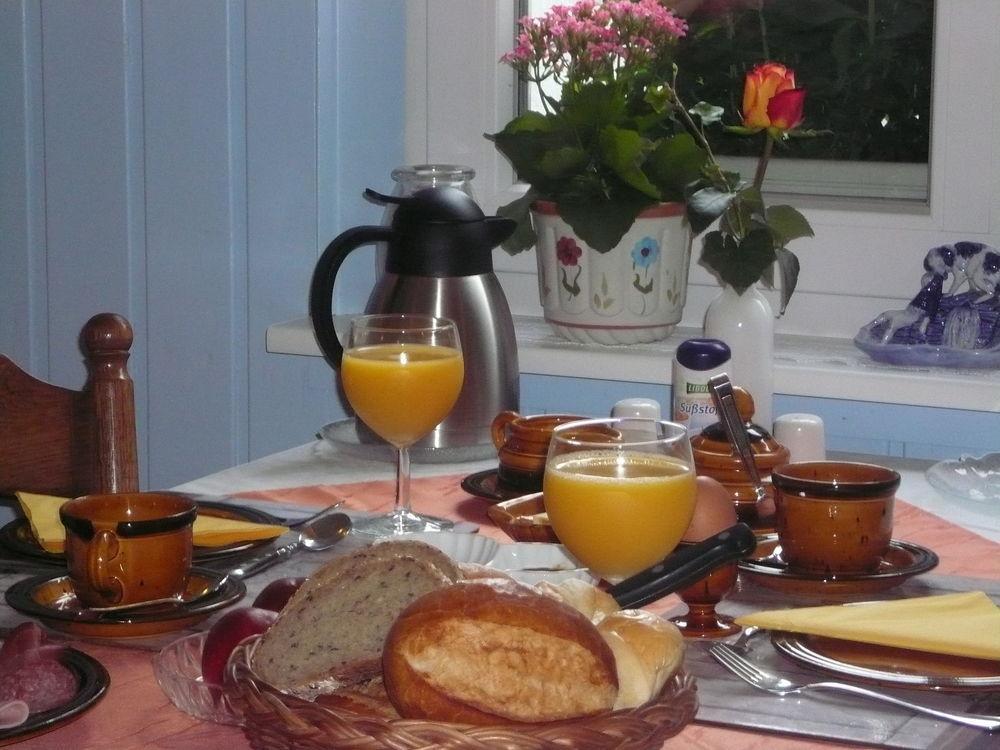 Mosel-Landhaus Am Moselufer B&B Briedern Kültér fotó