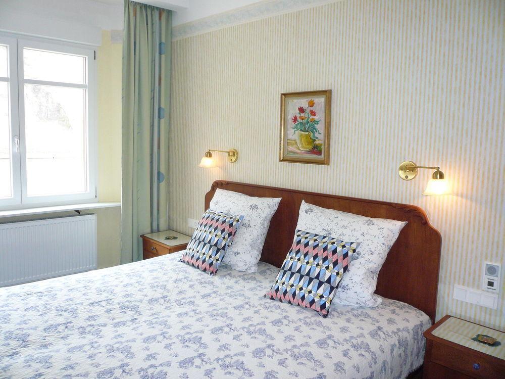 Mosel-Landhaus Am Moselufer B&B Briedern Kültér fotó